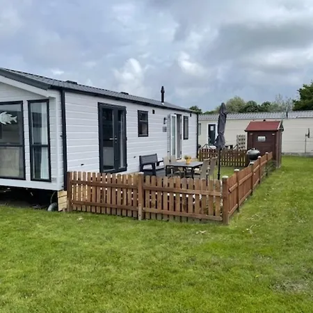 Holiday home Nr 90 Neues, Ruhiges Direkt Am Wattenmeer, Hundefreundlich, Komplett Eingezaeunt Westerland